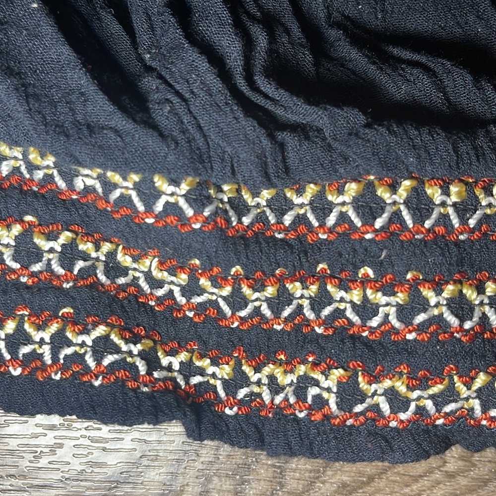 BLACK TOP 🟰 - Picture 2 of 3